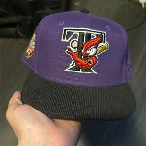 New ERA fitted size 7 5/8 corduroy brim Toronto blue jays